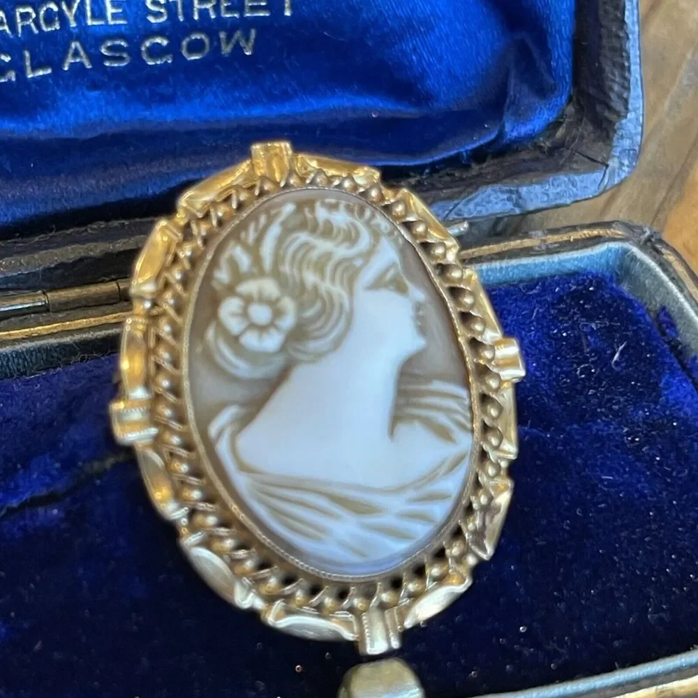 Antique Vintage 10K Yellow Gold Carved Shell Cameo 1920's-30' Pin Brooch Pendant